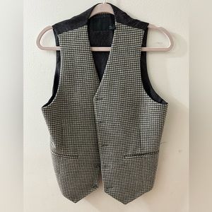 ASOS Men’s Vest size Medium